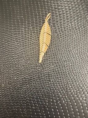 Shakti 14k Gold Diamond  Feather Pendant Necklace Charm